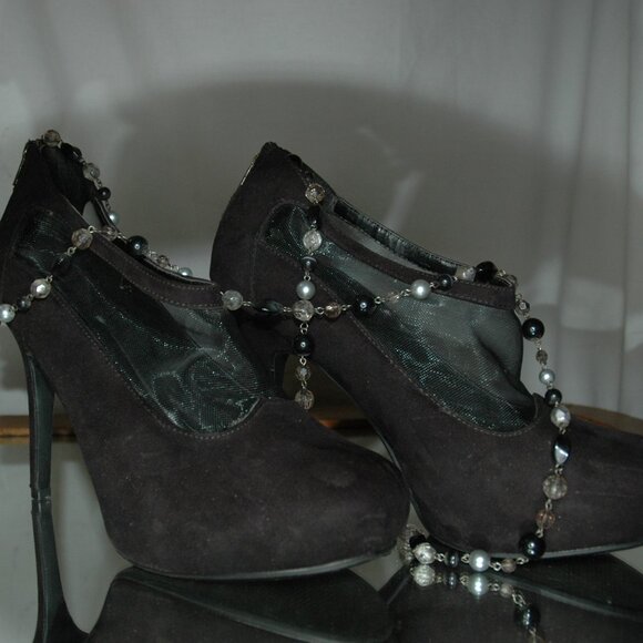 Madeline Girl - Picture 5 of 7